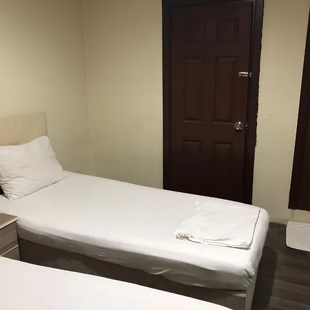 Hotel apartamentowy Rock Town Travel *