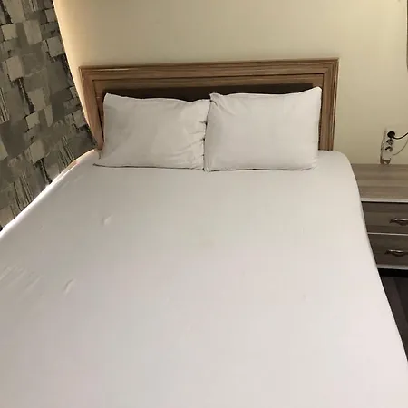 Rock Town Travel Lejlighedshotel